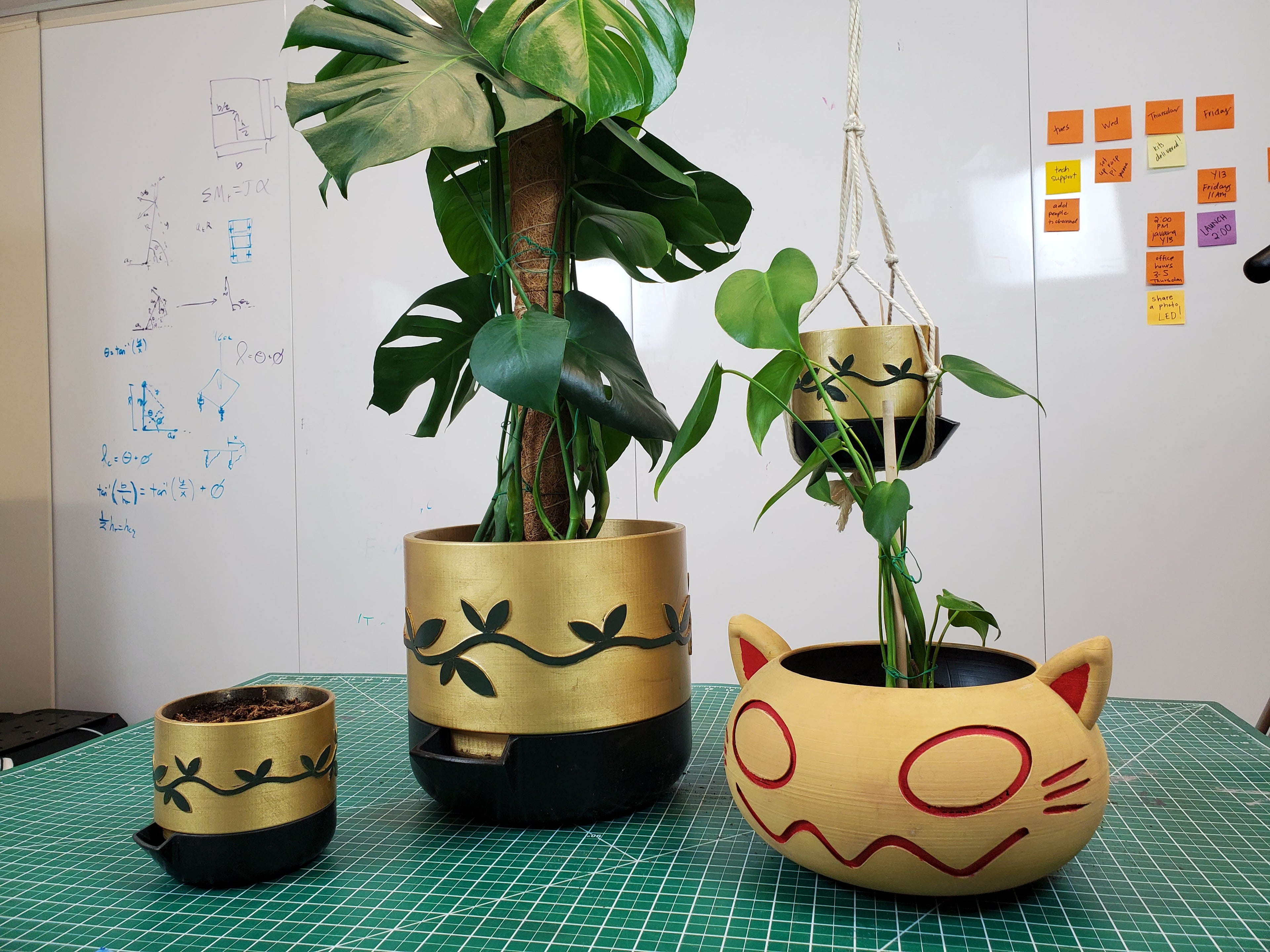 Free - Self-Watering Planter (STL File)
